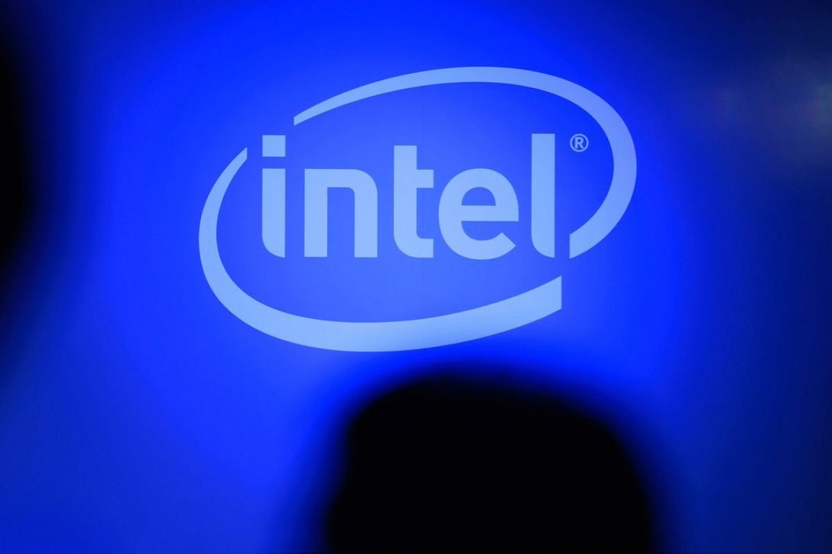 <p>Intel rebaja previsión de ingresos anuales por caída en la demanda por computadores</p>