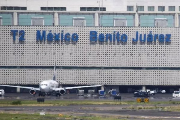 Presidente López Obrador admite fallas estructurales en terminal de principal presidente de aeropuerto