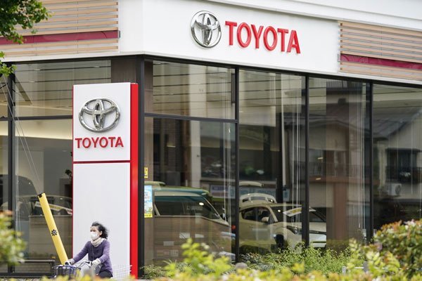 <p>Ganancias de Toyota se desploman un 42% tras el aumento de los costos y restricciones en sus suministros</p>