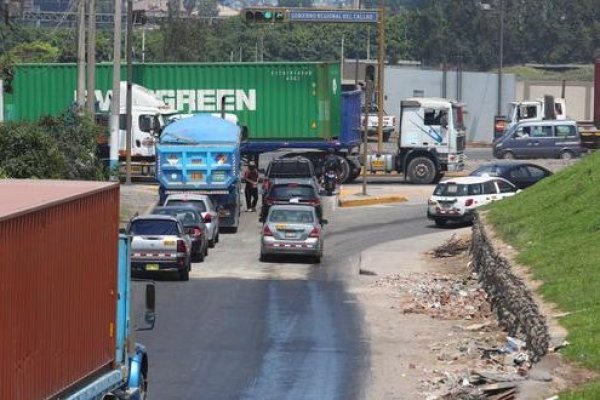 Ordenanza sobre restricciones horarias golpea al transporte de carga de Perú