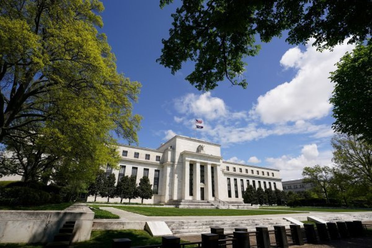 <p>Fed consideró moderar el ritmo del endurecimiento monetario para evaluar ajustes, revelan minutas de su última reunión</p>