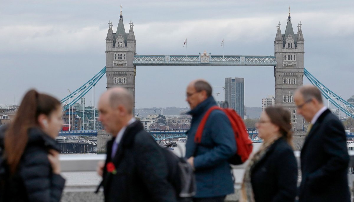 Uk annual inflation hits double digits for the first time in 40 years