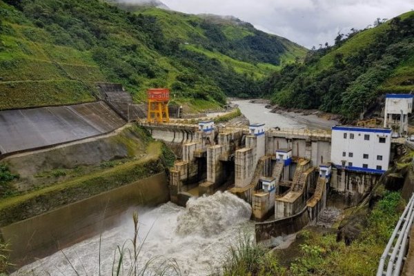 Ecuador expande su potencial eléctrico al sumar 10 proyectos por casi US$ 2 mil millones