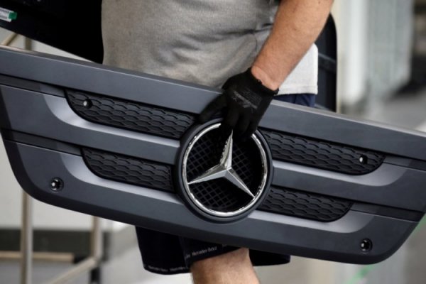 Sindicato de Mercedes-Benz en Brasil inicia huelga tras anuncio de despidos