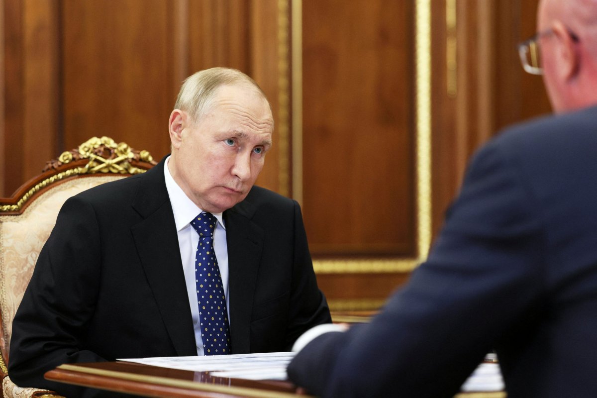 <p>Putin supervisa simulacros nucleares e insiste en los planes de Kiev de emplear una "bomba sucia"</p>