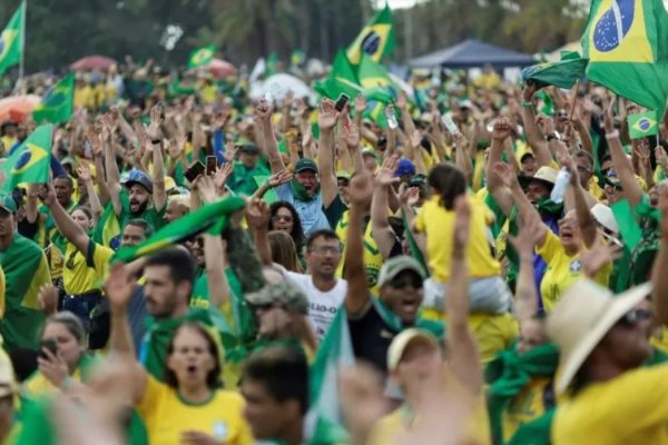 Presidente brasileño Jair Bolsonaro presenta requerimiento para impugnar resultados electorales