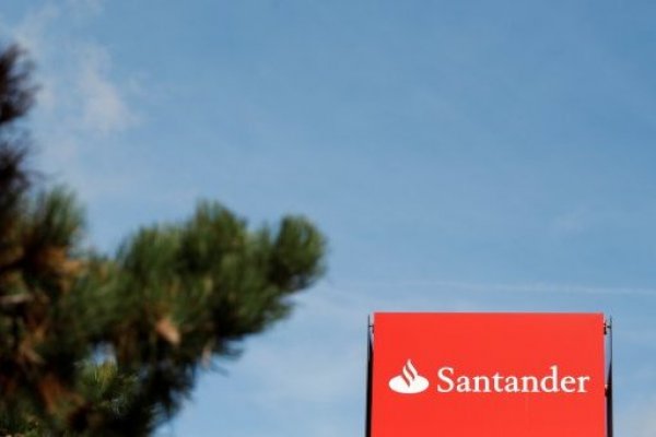 Santander golpeado por multa del Reino Unido por fallas en los controles de lavado de dinero