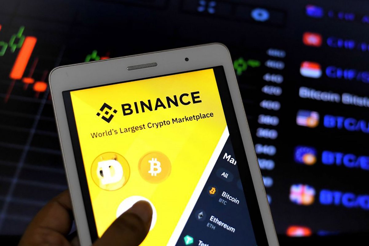 <p>Binance sufre salida de US$ 1.000 millones en solo un día mientras se propagan los nervios criptográficos</p>