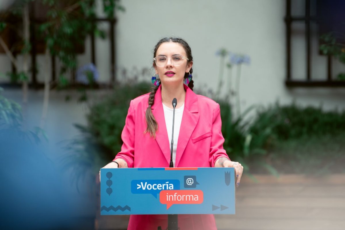 <p>En jornada clave para nombramiento de Fiscal Nacional, Camila Vallejo advierte al Senado: "Llevamos 80 días de subrogancia en la fiscalía”</p>