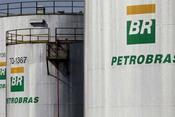 Directorio de brasileña Petrobras aprueba salida anticipada del presidente ejecutivo