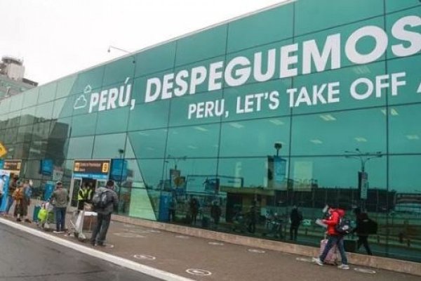 Gobierno peruano anuncia reestructuración de administrador de aeropuertos tras reclamos de aerolíneas por millonarias pérdidas