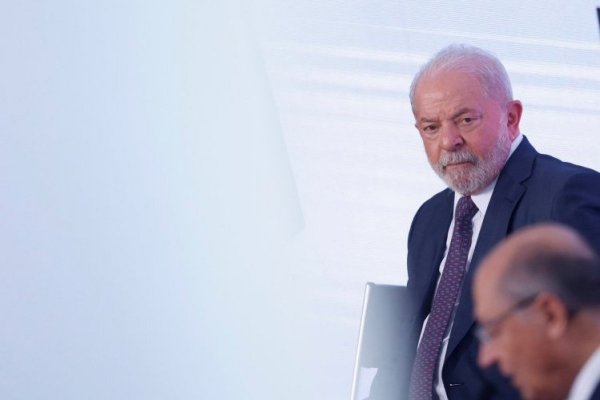 Gobierno de Lula en Brasil asegura que no considera revisar reformas estructurales, incluida la de pensiones