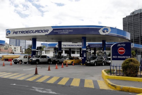 Ecuador despide a los CEO de las 13 principales empresas públicas del país, incluyendo Petroecuador, por caso de corrupción