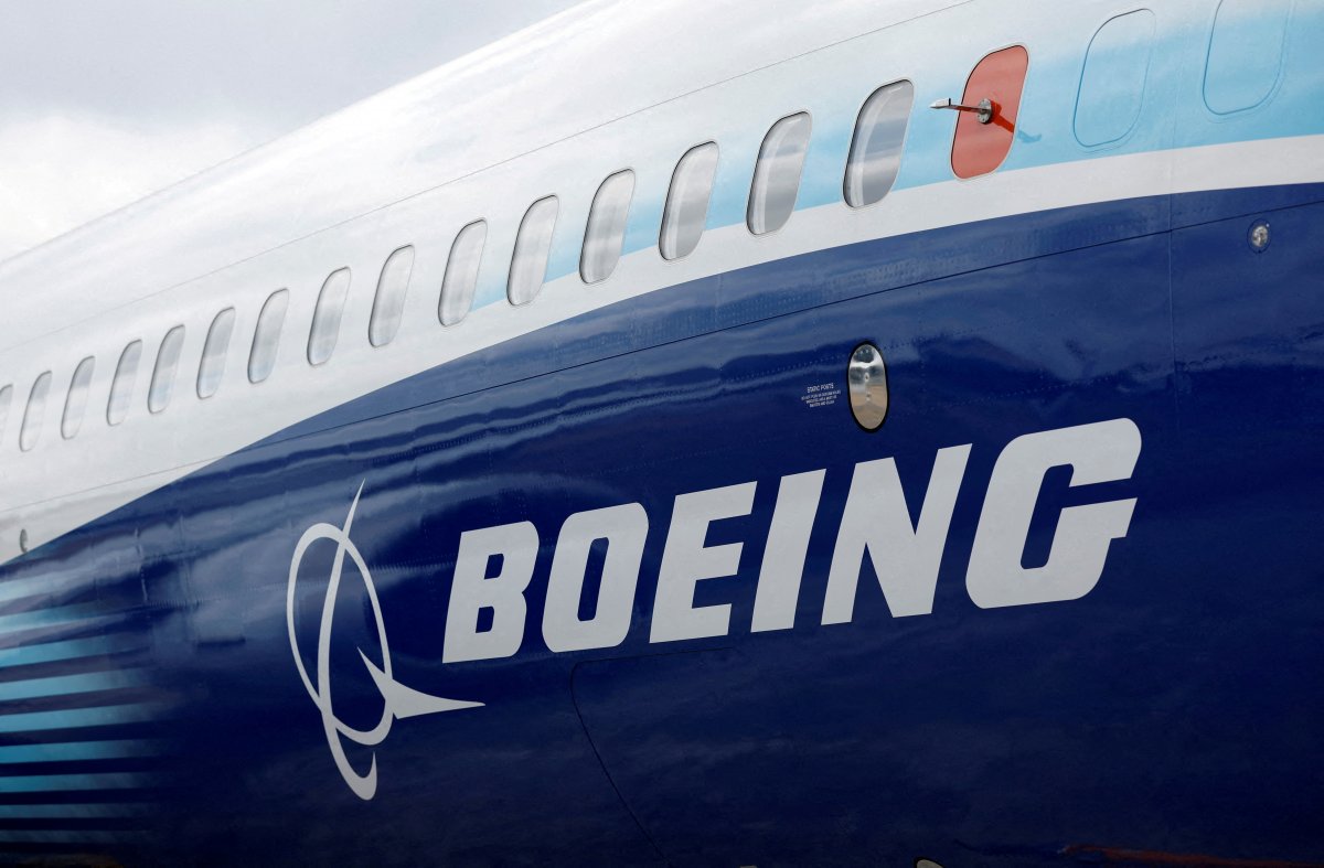 <p>Boeing y Zoom se suman a empresas que anuncian despidos</p>