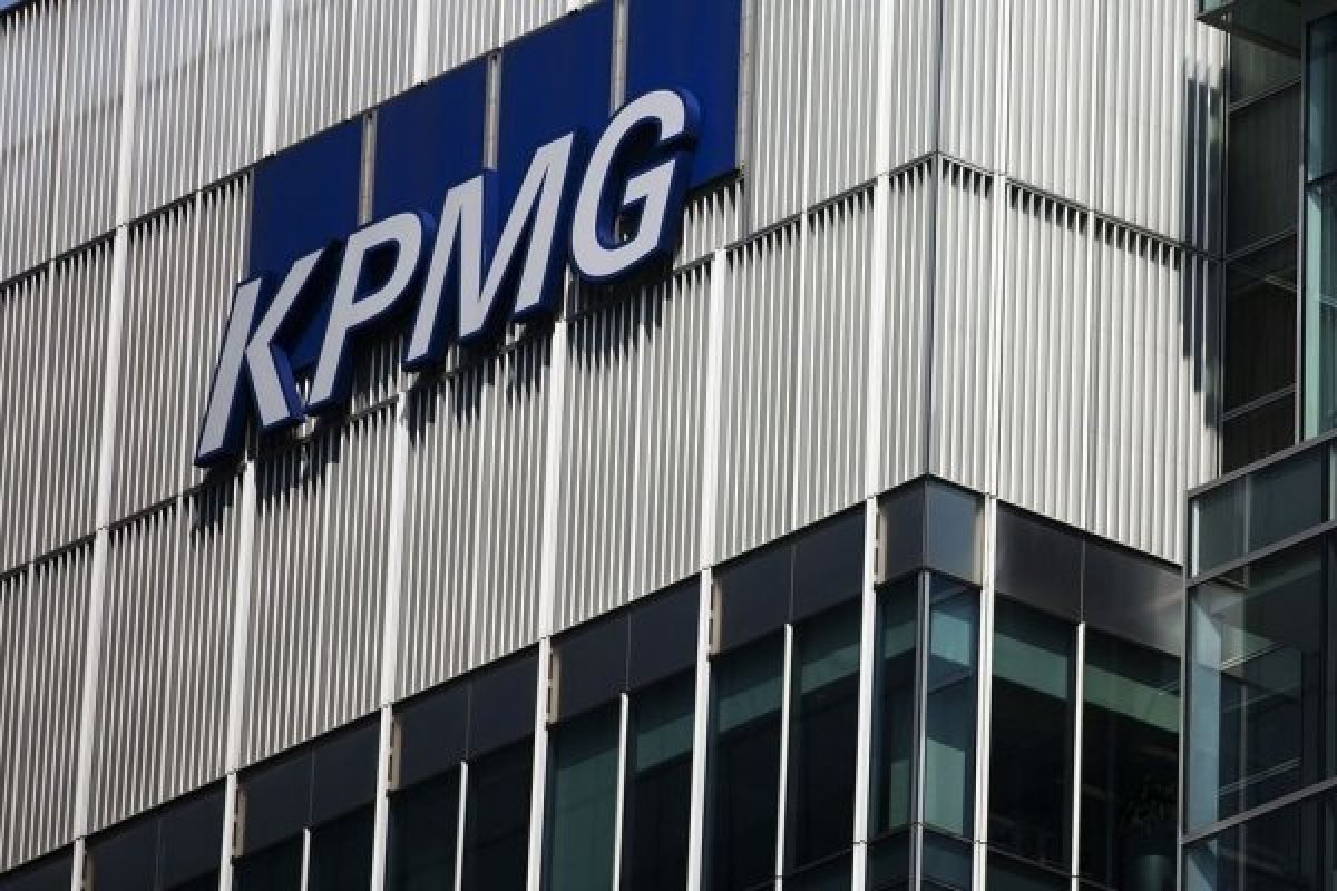 <p>KPMG es la primera firma de las Big Four en recortar personal en EEUU a medida que la economía se desacelera</p>