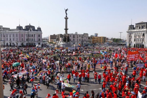 Fiscalía de Perú formaliza denuncia contra el exPresidente Castillo por presunta corrupción