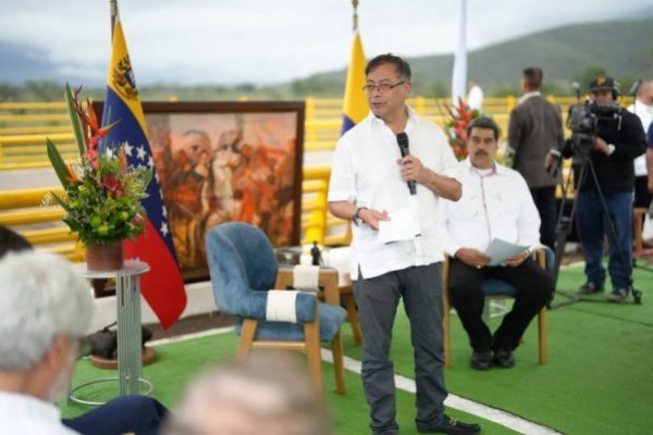 Presidente de Colombia empieza a dejar la moderación a un lado y vuelve a sus raíces revolucionarias