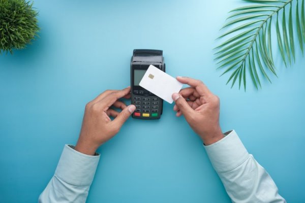 Adopción del contactless en América Latina y el Caribe supera el 50%: Chile encabeza la lista