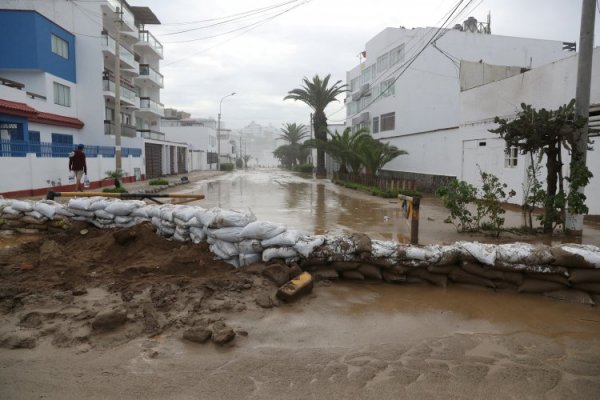 Reconstrucción de Perú tras el ciclón Yaku podría costar unos US$ 13 mil millones, ya que obras de 2017 están inconclusas