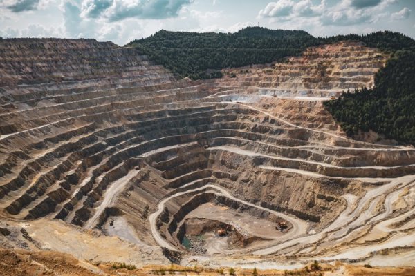 Impuesto adicional a la minería: un zoom a las discusiones en América Latina