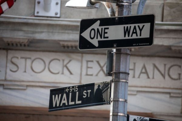 Los seis bancos de Wall Street analizados "carecen de comparabilidad suficiente y de divulgación transparente".
