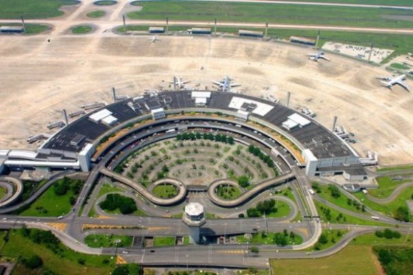 Operación de aeropuerto Galeão estaría en riesgo y Gobierno de Lula pide a controladora que no devuelva la concesión