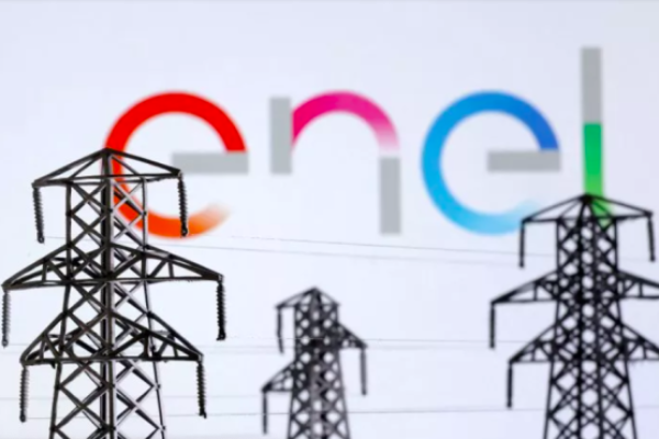 Enel Américas reafirma compromiso con energías renovables y recuerda plan de desinversión en la región