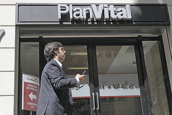 <p>Bolsa suspende cotización de PlanVital luego que sus acciones subieron 43%: mercado evalúa impacto de últimas noticias</p>