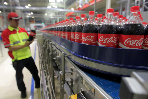 Trabajadores paralizan planta de Coca-Cola Andina en Córdoba y podría generar desabastecimiento en góndolas