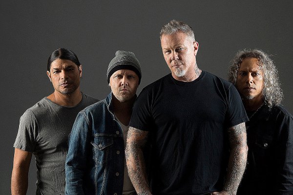 Metallica se querella contra comerciante en Chile por uso ilegal de su marca