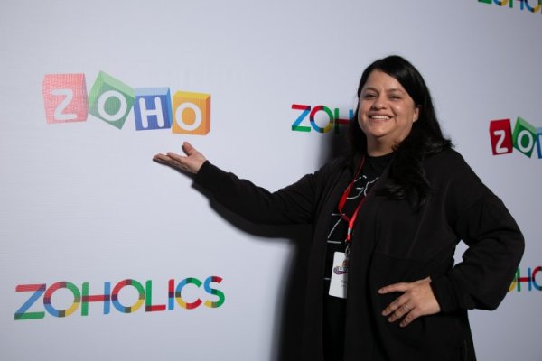 De educadora a dirigir la multinacional india Zoho: el camino de la ejecutiva mexicana Carla García