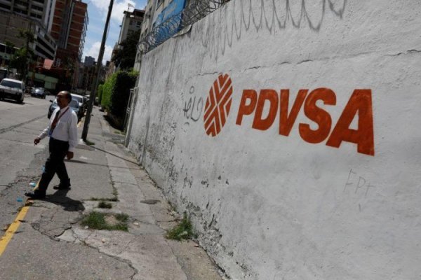 Venezuela dice no estar dispuesta a frenar producción petrolera ante revisión de contratos