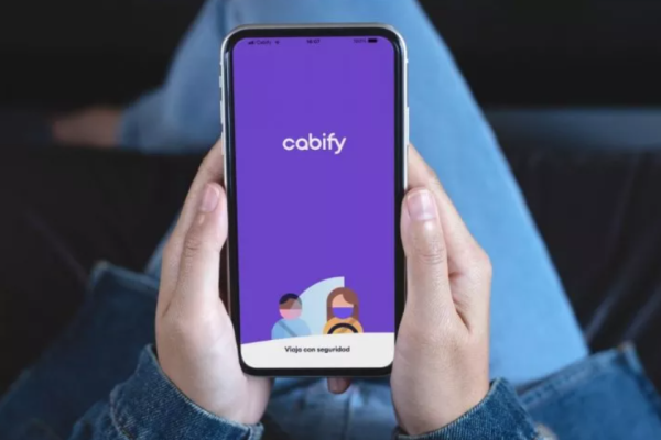 Cabify aumentó un 35% sus viajes en Latinoamérica durante 2022 y reforzó su apuesta por alcanzar la descarbonización a 2030 en la región