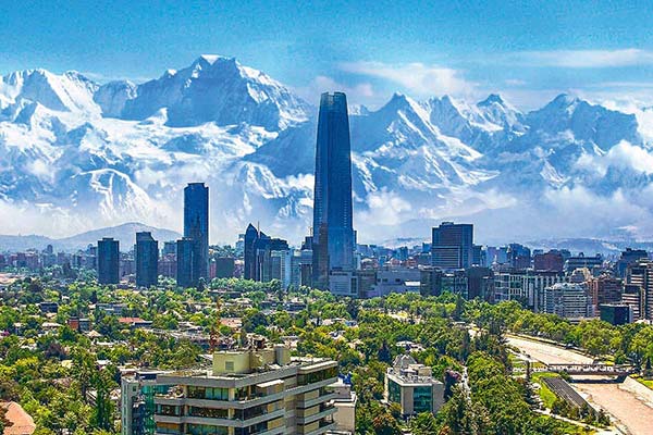 <p>Chambers & Partners publicó su guía 2024 de los mejores estudios y abogados de Chile</p>