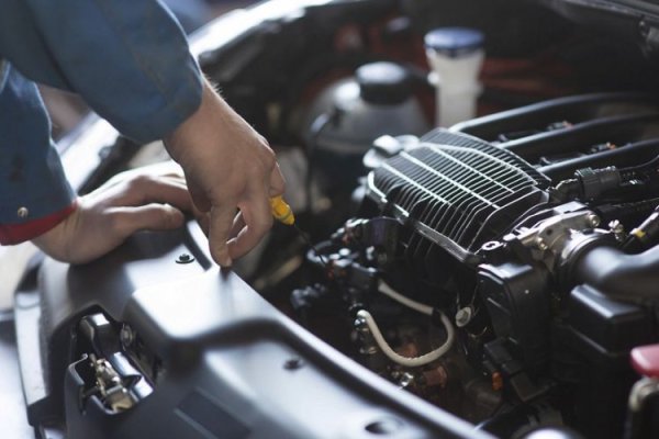 Automotrices amplían la venta directa de autopartes en Argentina por falta de repuestos