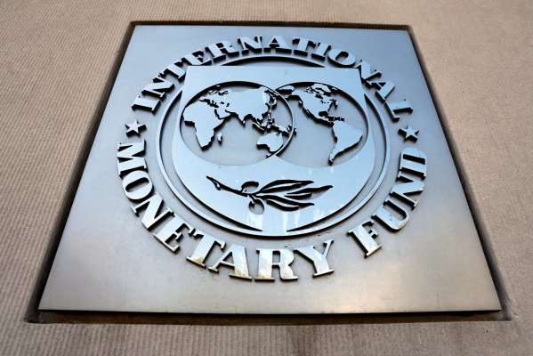 El FMI ve más probable un aterrizaje suave en medio de un crecimiento mundial desigual