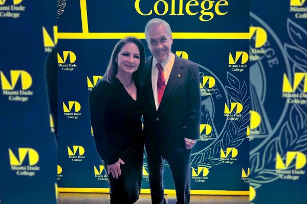 Foto con Gloria Estefan, homenaje a Mario Vargas Llosa y foro en la universidad: los días de Sebastián Piñera en Miami