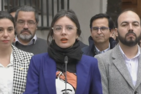 <p>Ahora en DF | Ministra Vallejo inaugura quiosco “Chile Vota Informado” y entrega propuestas de texto constitucional</p>