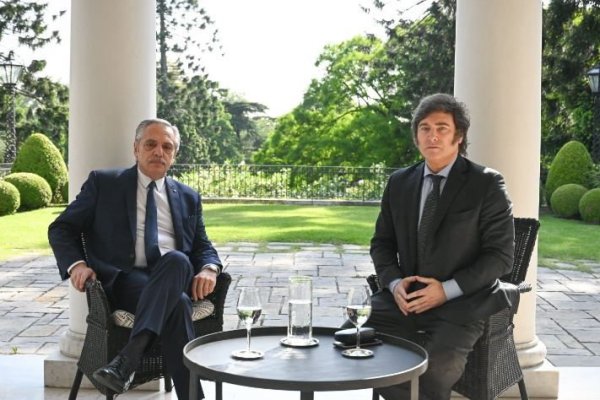 Javier Milei se reúne con Alberto Fernández para iniciar transición en Argentina en día clave para los mercados