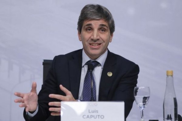 ¿Adiós a la dolarización? Luis Caputo asumiría el ministerio de Economía de Argentina y Emilio Ocampo no irá al Banco Central