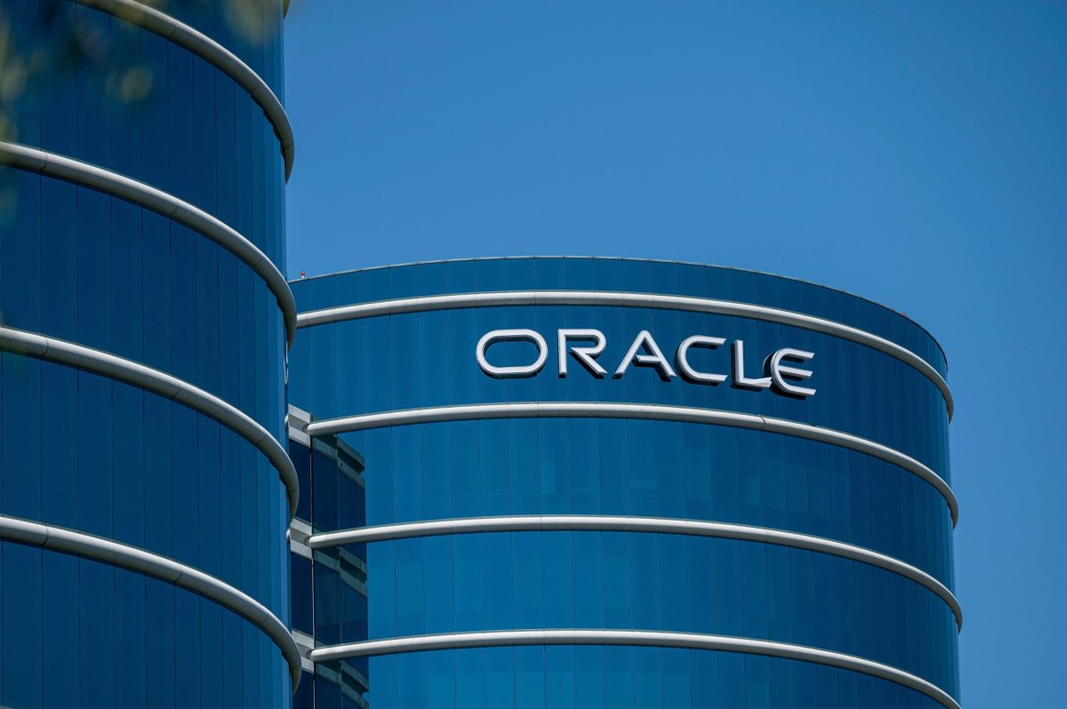 <p>Oracle reporta decepcionantes ventas trimestrales por la desaceleración de su negocio en la nube</p>