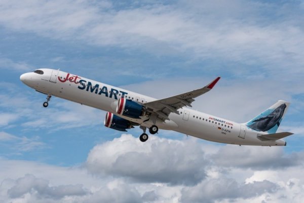 JetSmart supera fase tres de acreditación en Colombia y a partir de marzo podrá comenzar a operar rutas domésticas