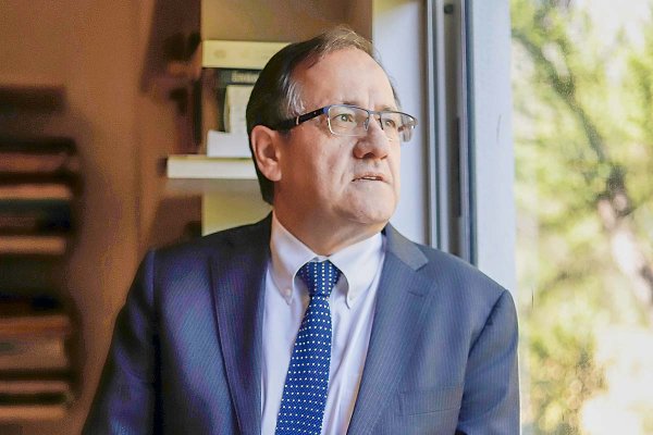 Harald Beyer, rector de la UAI: “Es posible aprobar una reforma al sistema político en pocas semanas”