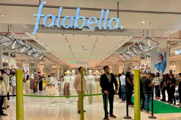 Buena noticia para Falabella en Colombia: regulador revoca multa de US$ 46 millones contra el retailer