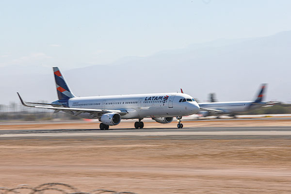 <p>No sólo sus acciones: bonos de Latam Airlines tienen una masiva demanda en el mercado internacional</p>