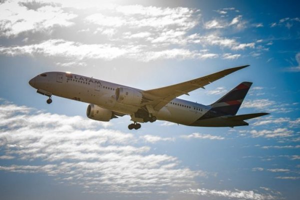 Latam Airlines anuncia ruta directa entre Santiago y Orlando como parte de su joint venture con Delta