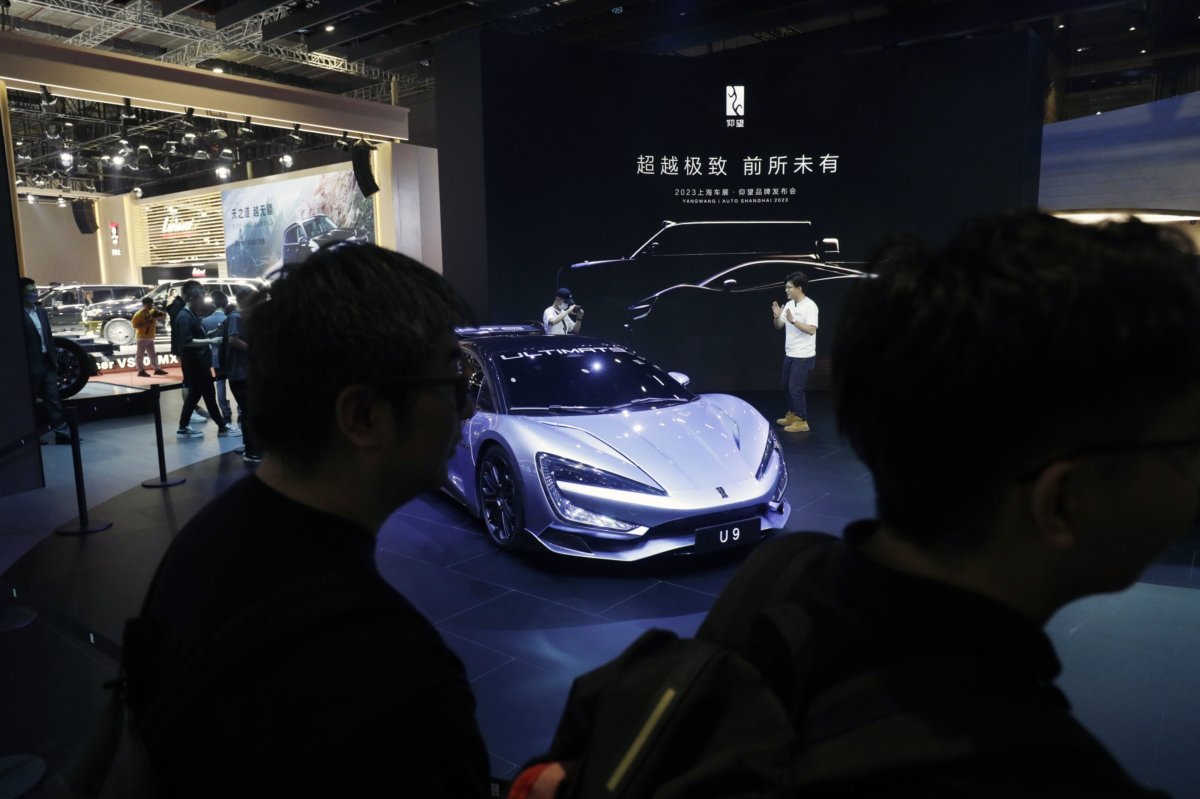 <p>BYD presenta su auto deportivo eléctrico más caro para competir con Ferrari y Lamborghini</p>