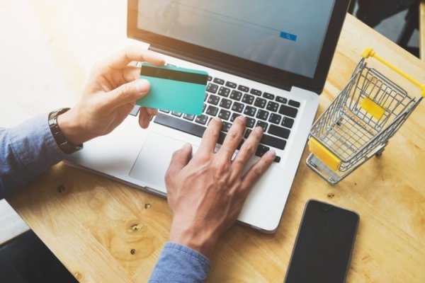 Consumidores latinoamericanos son los que más compran a través de comercio online a nivel mundial, según estudio