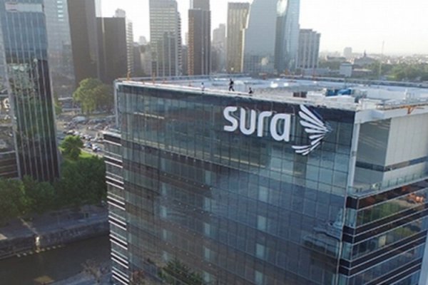 Grupo Sura cierra 2023 con utilidades históricas y anuncia alza de casi 10% en su reparto de dividendos