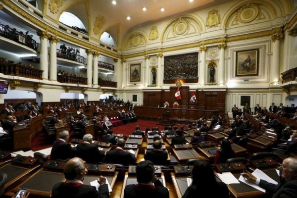 Congreso de Perú vuelve a la bicameralidad: ¿Cuál será el efecto en la confianza en el país?